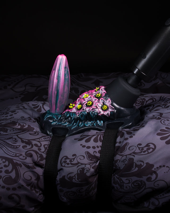 Lilly Woodland Fantasy Strap-Down Wand Grinder