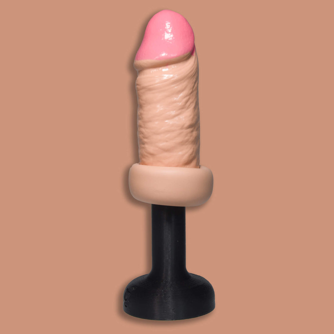 The Window Cleaner – Made-to-Measure Penis Extender