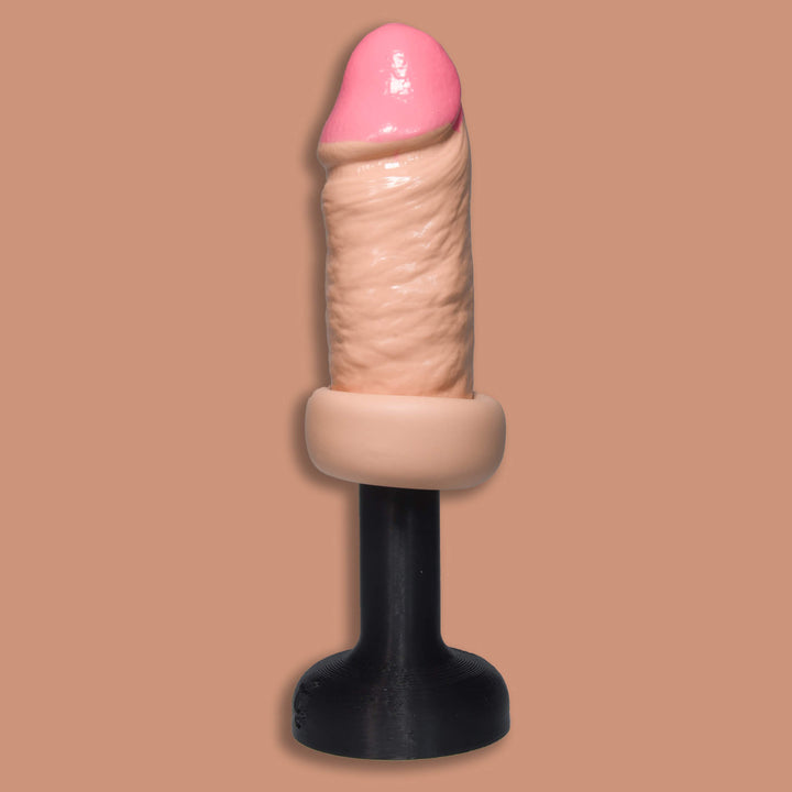 The Window Cleaner – Made-to-Measure Penis Extender