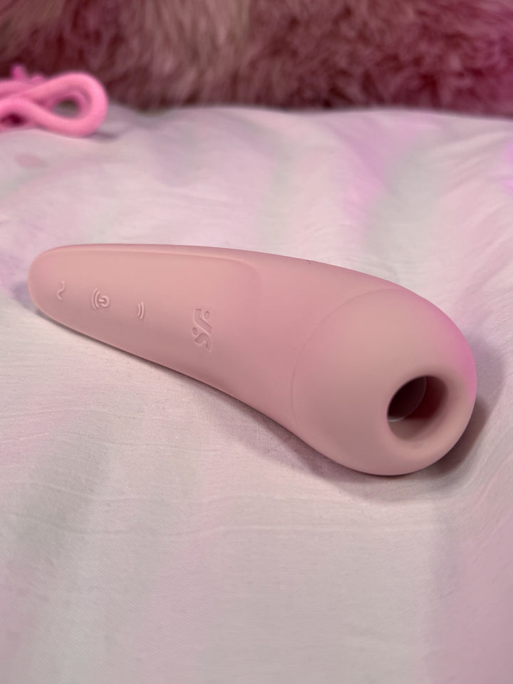 Satisfyer Curvy 2+ App-Controlled Clitoral Vibrator
