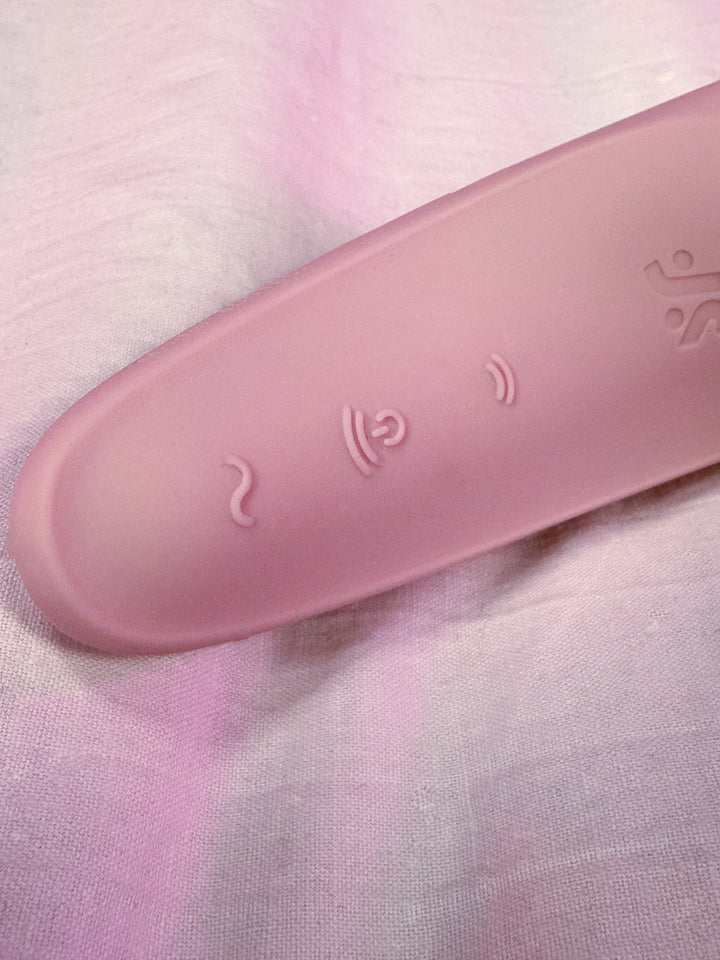 Satisfyer Curvy 2+ App-Controlled Clitoral Vibrator