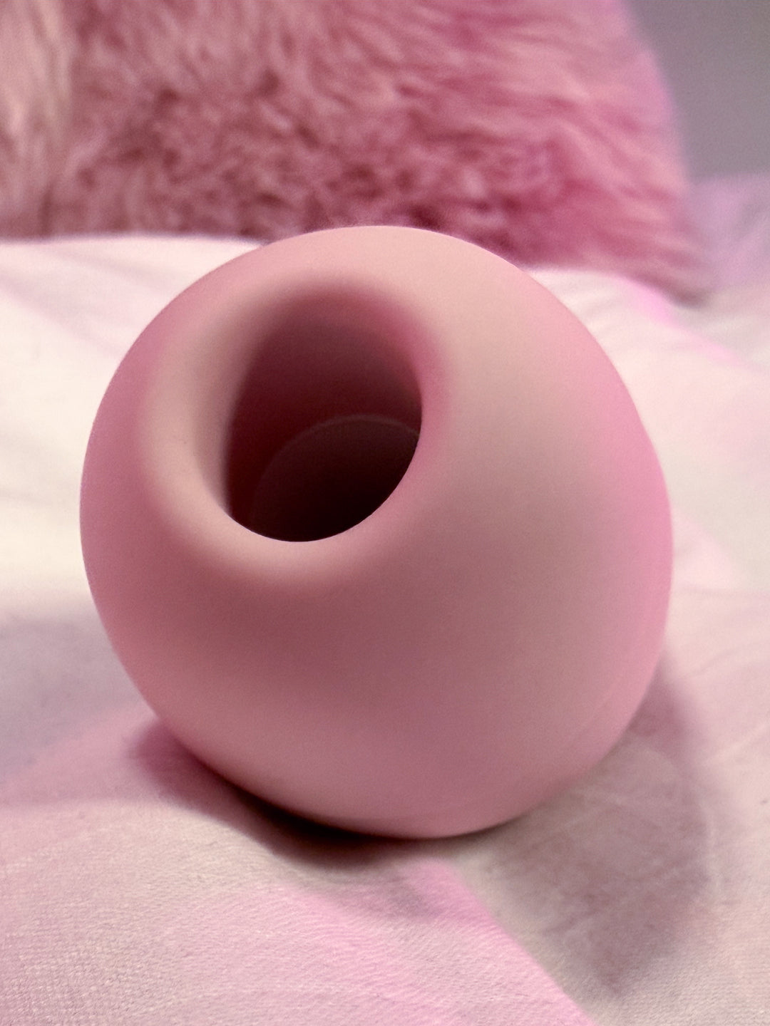 Satisfyer Curvy 2+ App-Controlled Clitoral Vibrator