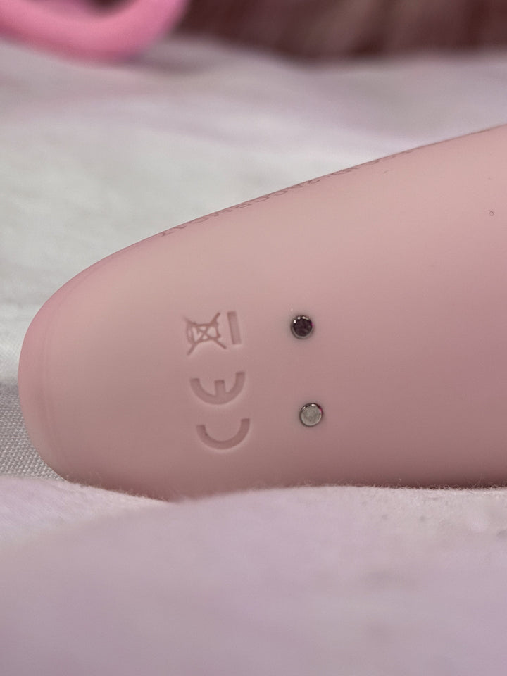 Satisfyer Curvy 2+ App-Controlled Clitoral Vibrator