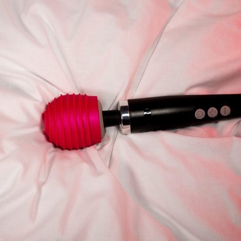 Godmiche Body Wand Silicone Attachment Ridges Texture Scarlet On Doxy ON Bed